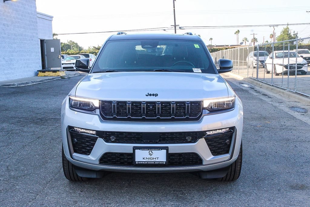 New 2026 Jeep Grand Cherokee L Summit w/ Obsidian Package AWD/4WD image 3