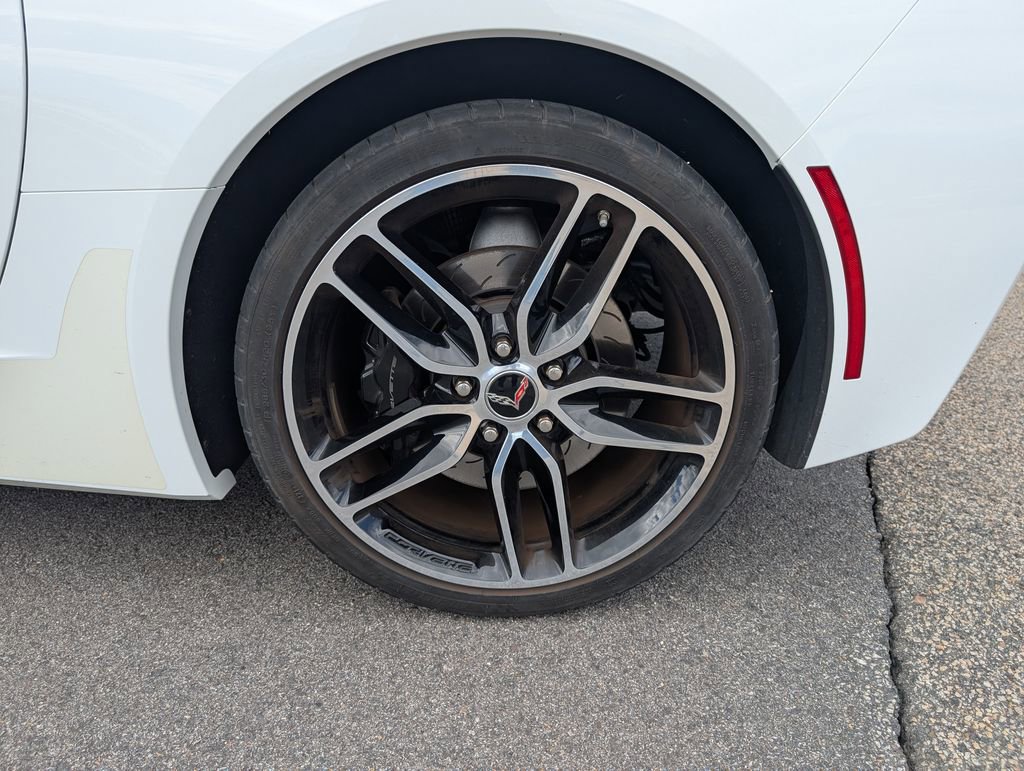Used 2015 Chevrolet Corvette Stingray Coupe RWD image 11