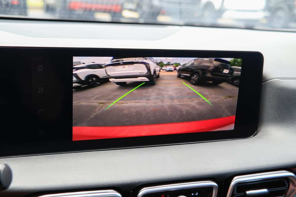 New 2026 Nissan Sentra SR w/ Floor Mat Package FWD image 4