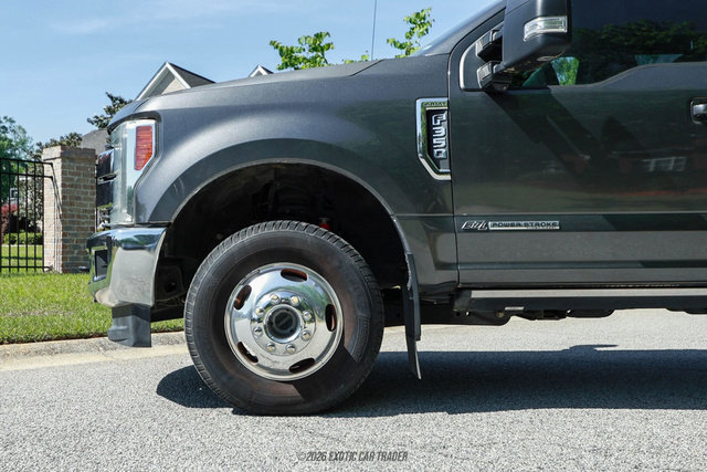 Used 2017 Ford F350 Lariat w/ Lariat Ultimate Package AWD/4WD image 4