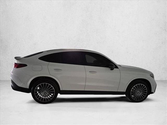 Used 2025 Mercedes-Benz GLC 300 4MATIC image 4