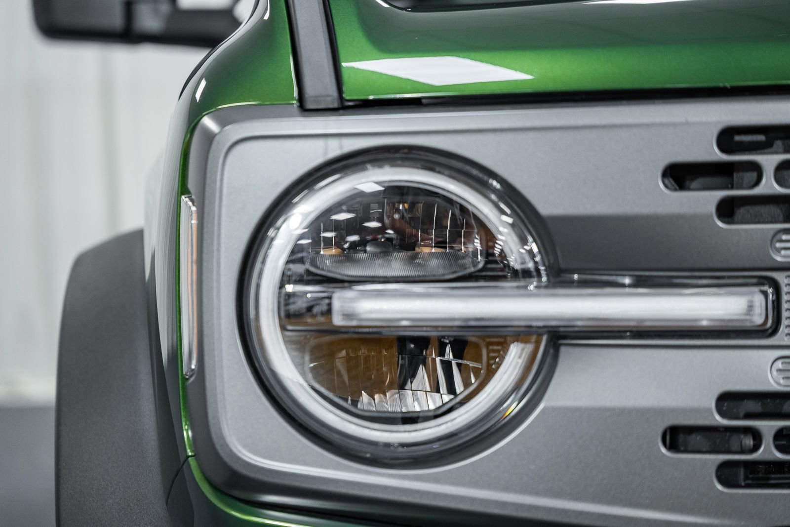 Certified 2025 Ford Bronco Badlands image 9