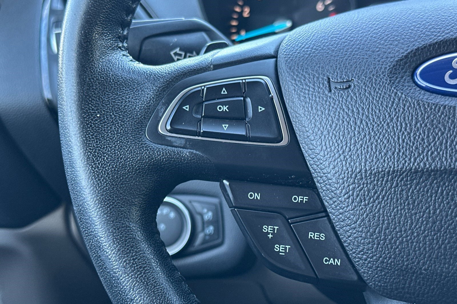 Used 2017 Ford Escape Titanium FWD image 30