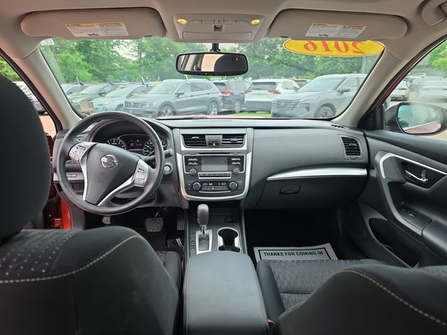 Used 2016 Nissan Altima 2.5 SV w/ Convenience Package FWD image 12