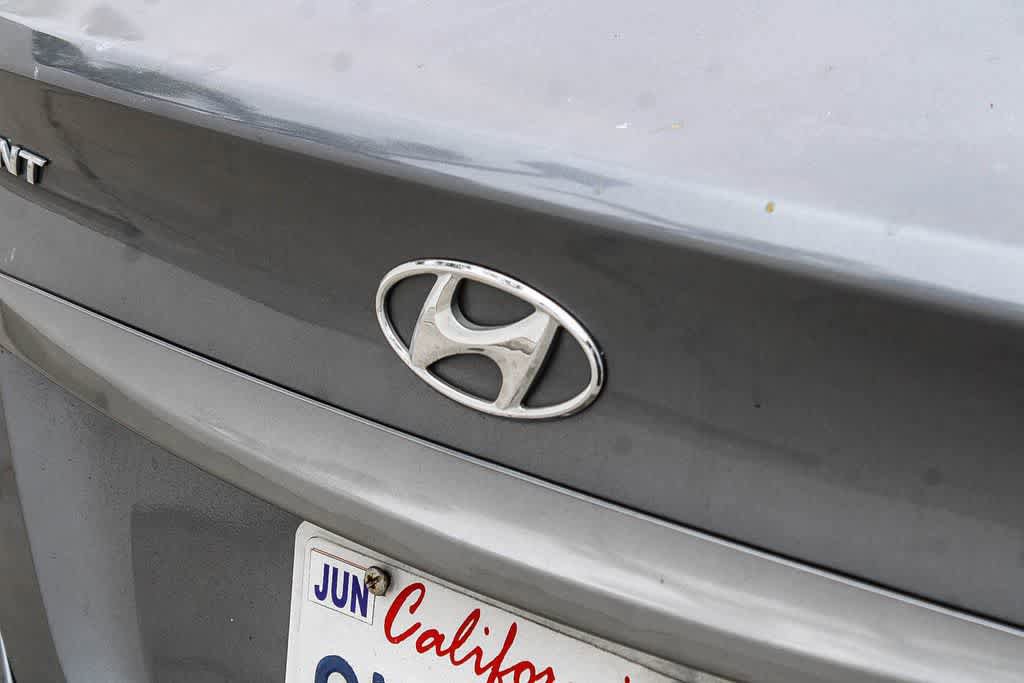 Used 2015 Hyundai Accent GLS FWD image 11