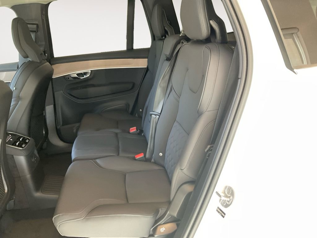 New 2025 Volvo XC90 T8 Plus w/ Protection Package Premier image 13