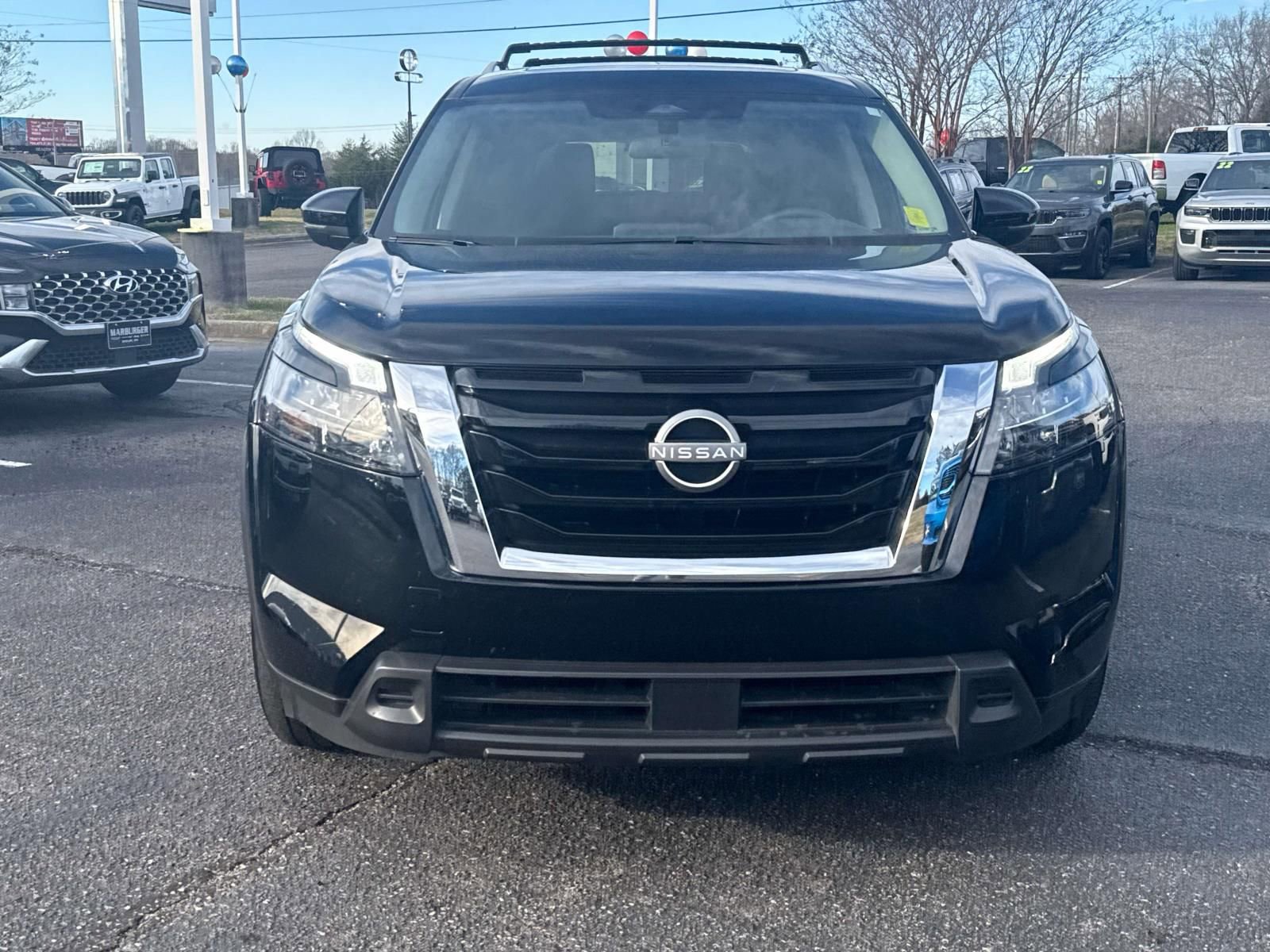 Used 2024 Nissan Pathfinder SV w/ SV Premium Package video 2