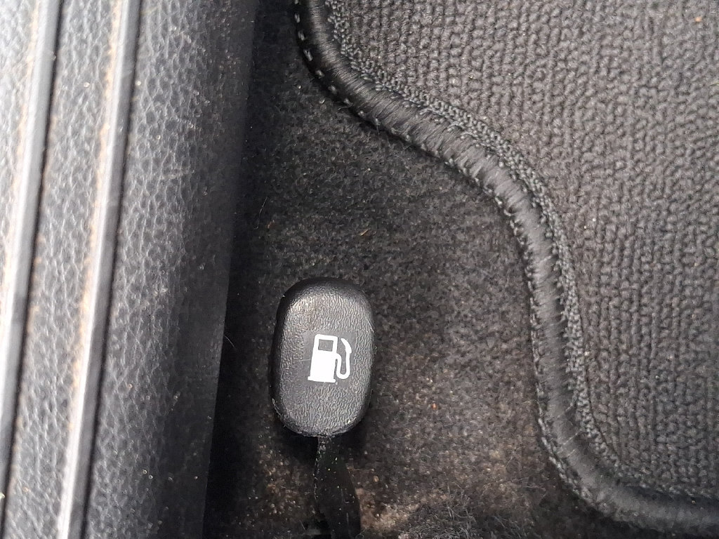 Used 2020 Kia Soul LX FWD image 28