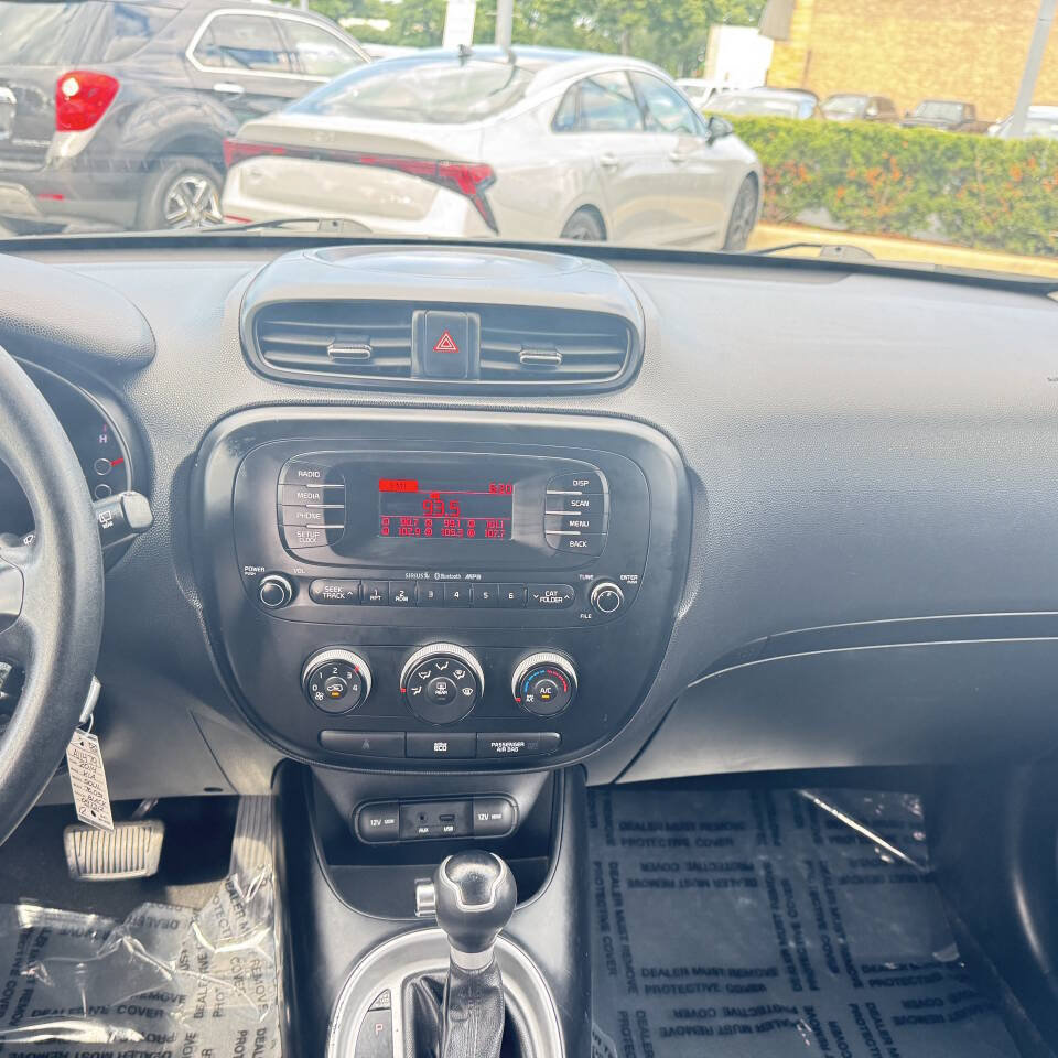 Used 2014 Kia Soul FWD image 30