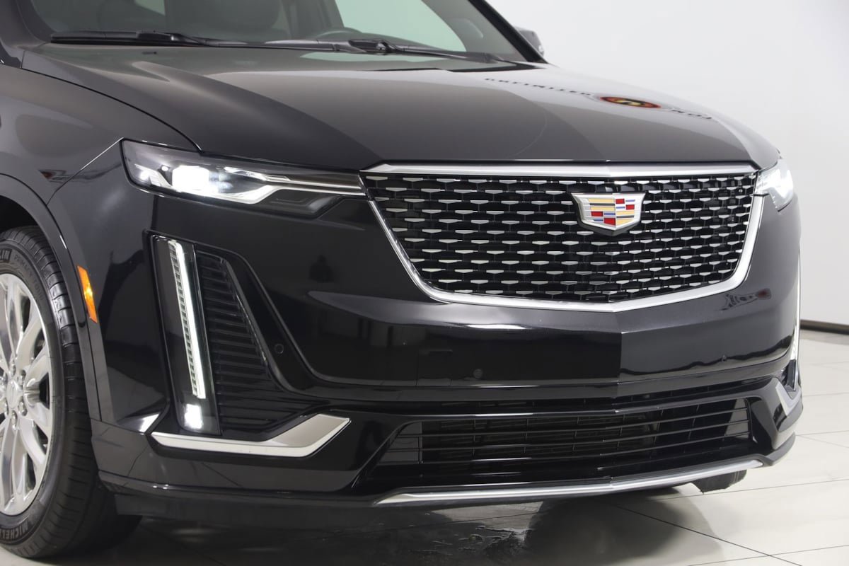 Used 2024 Cadillac XT6 Premium Luxury w/ LPO, Floor Liner Package AWD/4WD image 40