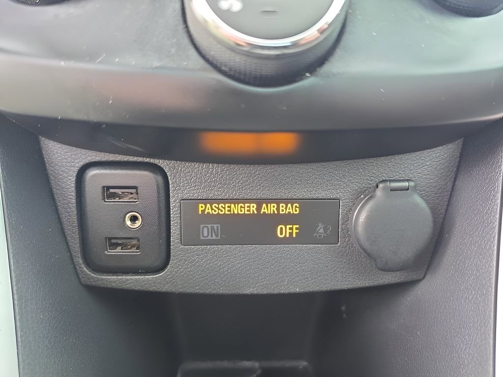 Used 2019 Chevrolet Trax LT w/ LT Convenience Package image 18