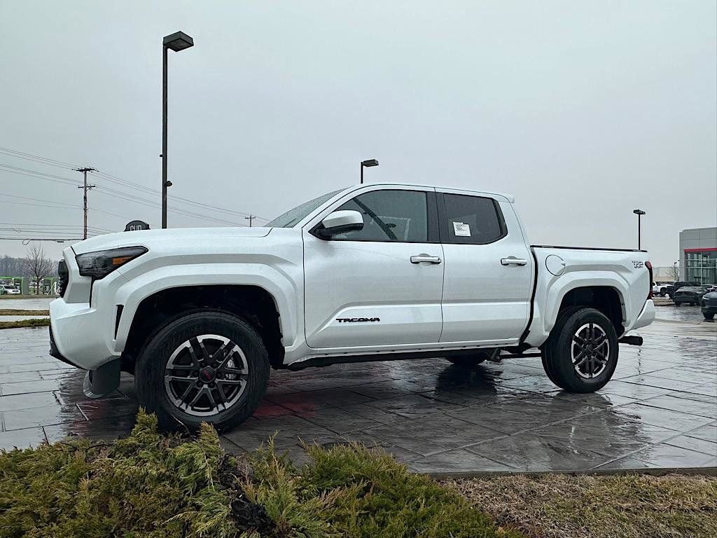 New 2026 Toyota Tacoma TRD Sport AWD/4WD image 2