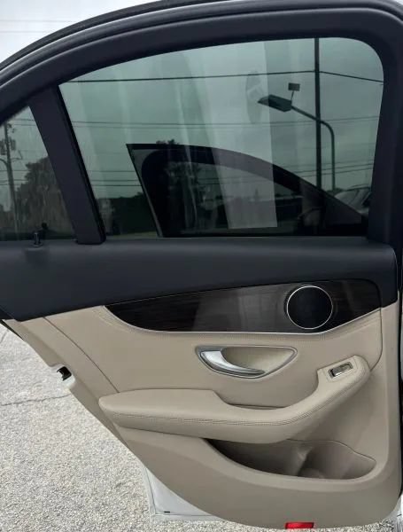 Used 2015 Mercedes-Benz C 300 4MATIC Sedan image 21
