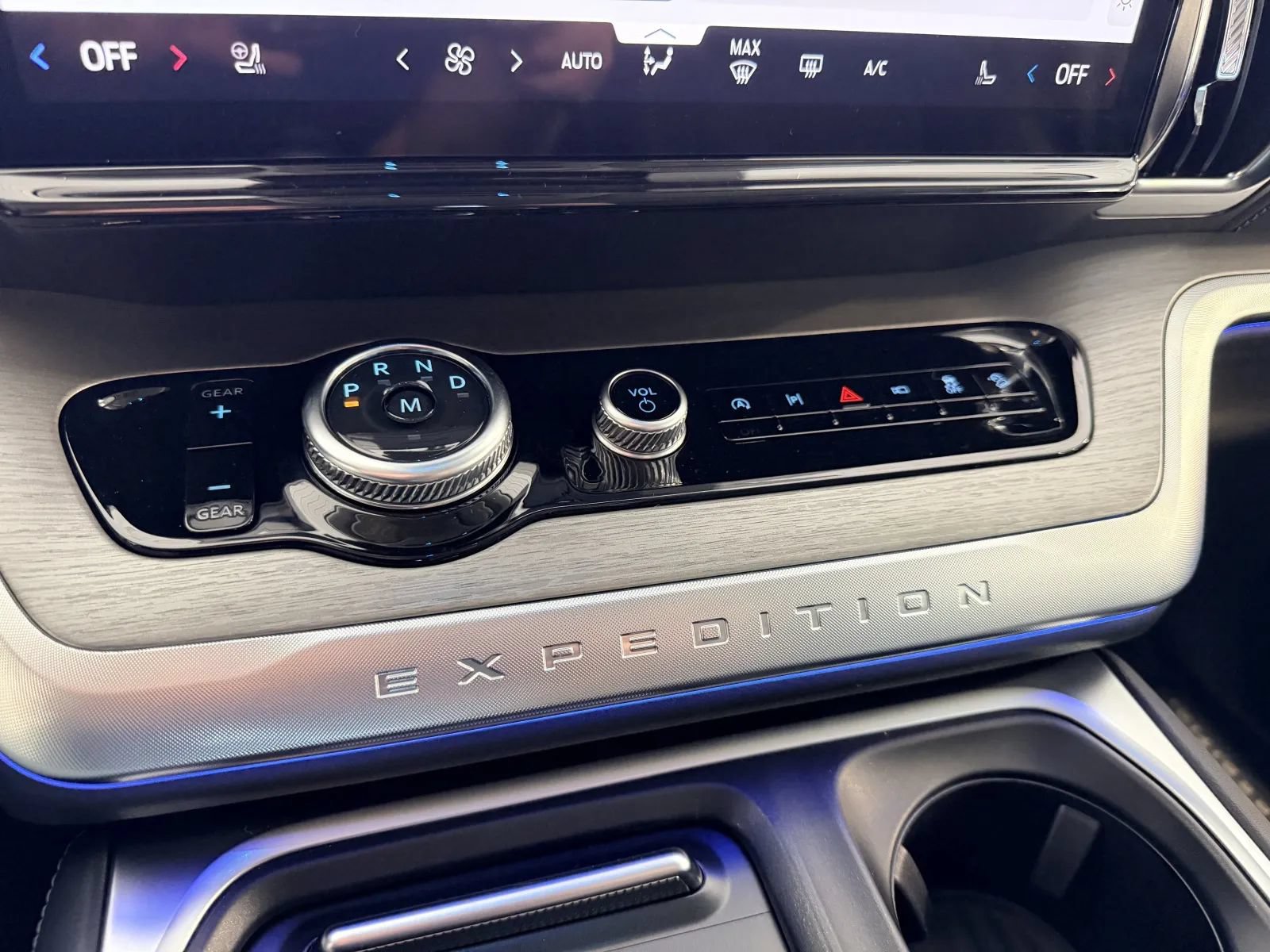 Used 2025 Ford Expedition Platinum AWD/4WD image 35