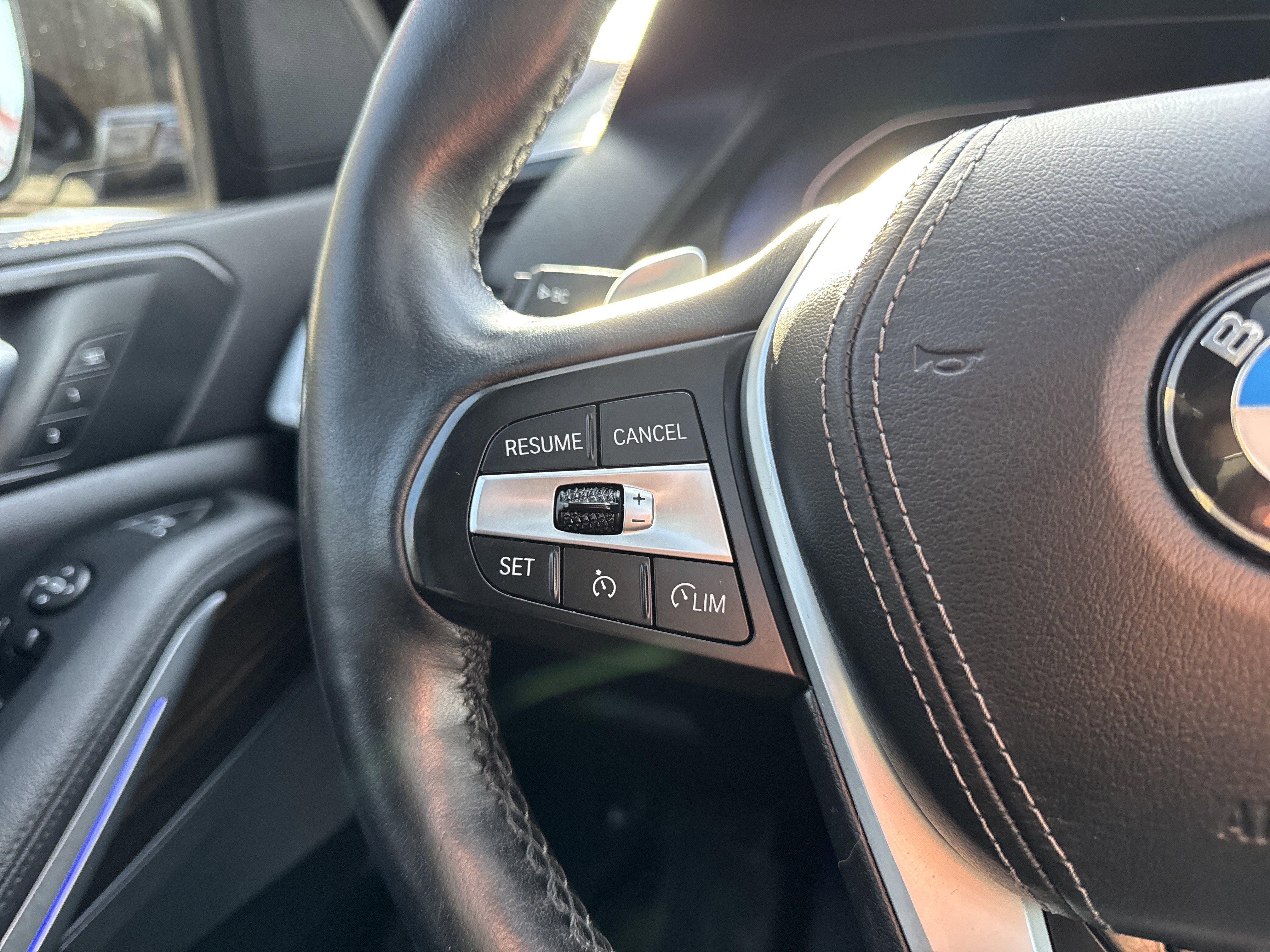Used 2020 BMW X5 xDrive40i w/ Premium Package AWD/4WD image 19