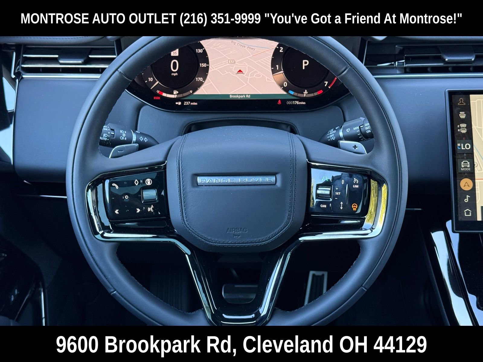 New 2025 Land Rover Range Rover Sport SE image 26