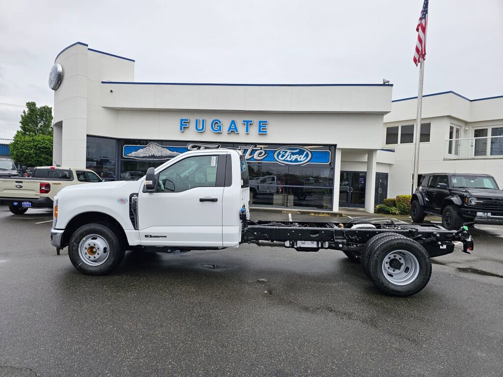 New 2025 Ford F350 XL w/ XL Chrome Package