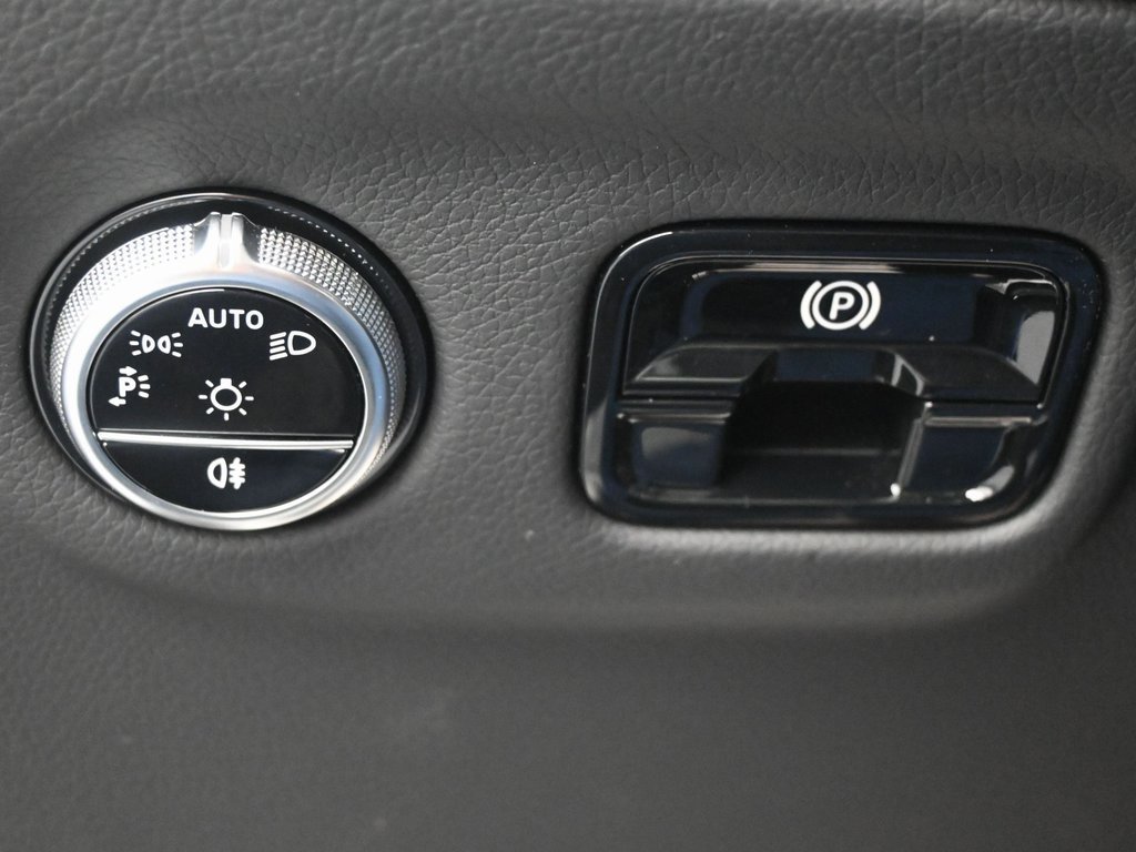 Used 2023 Mercedes-Benz EQE 500 4MATIC SUV image 21