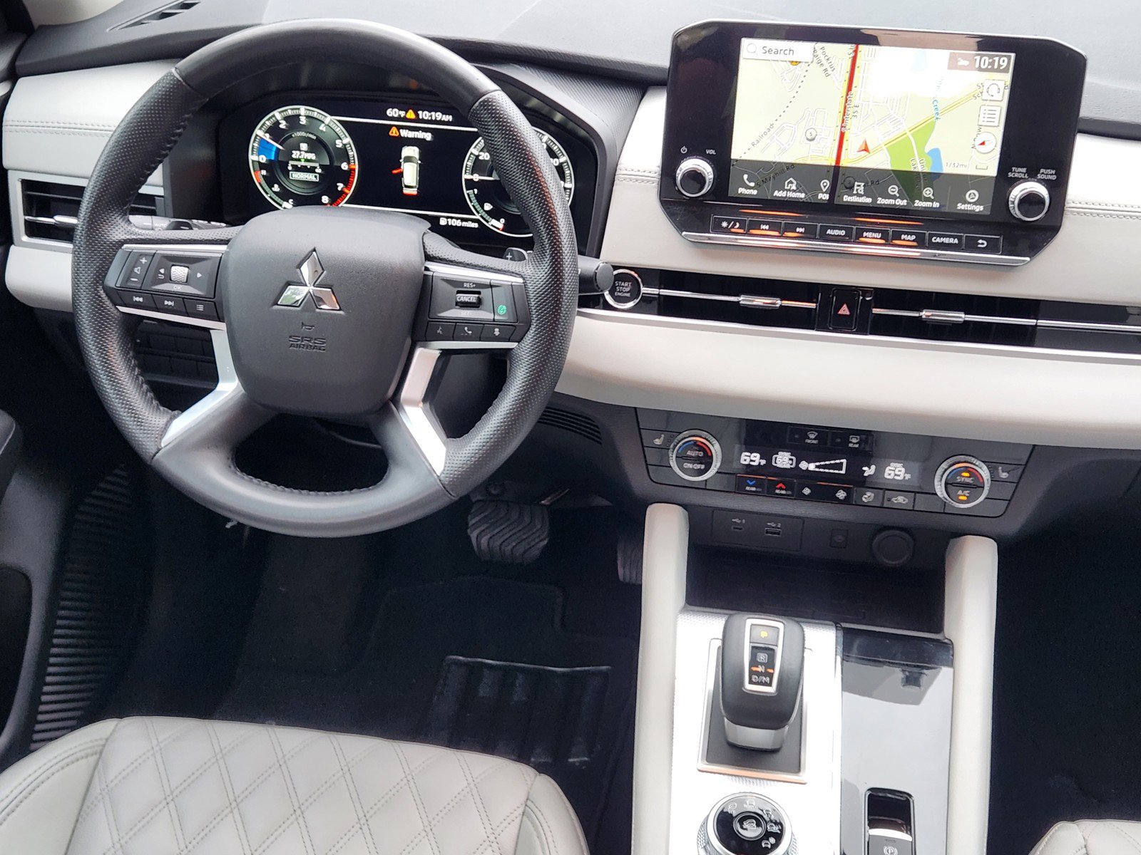 Used 2024 Mitsubishi Outlander SEL Black Edition FWD image 9