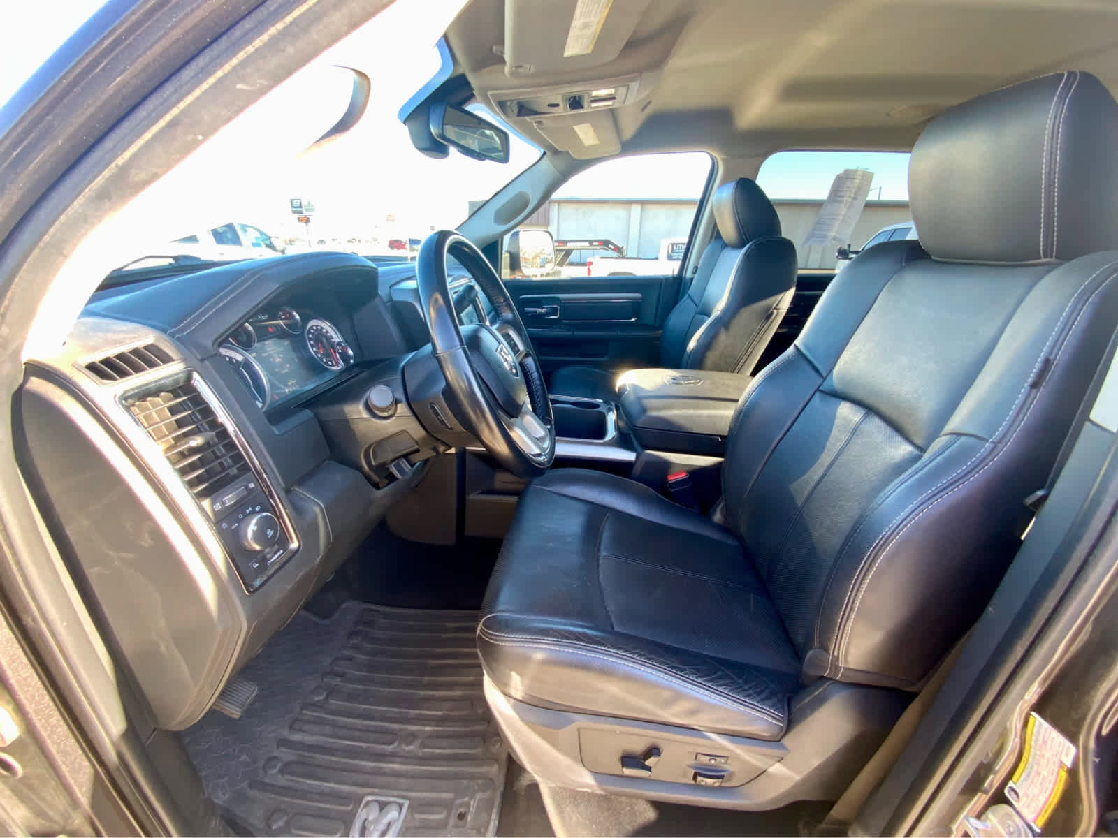 Used 2018 RAM 2500 Laramie w/ Sport Appearance Group image 20