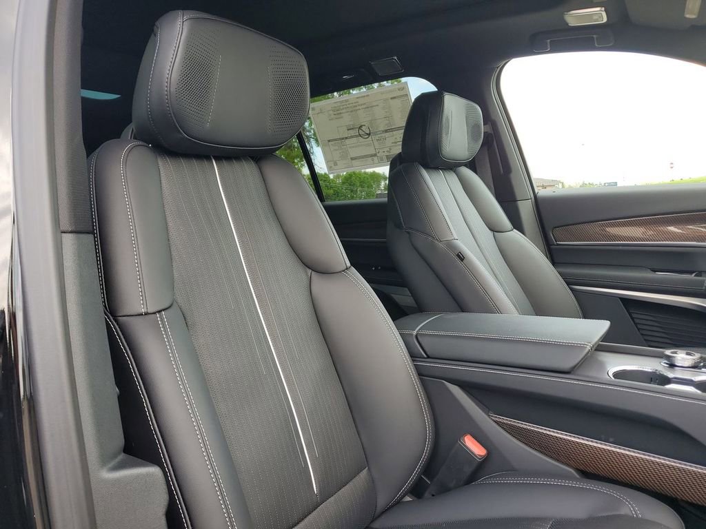 New 2026 Cadillac Vistiq Sport image 27