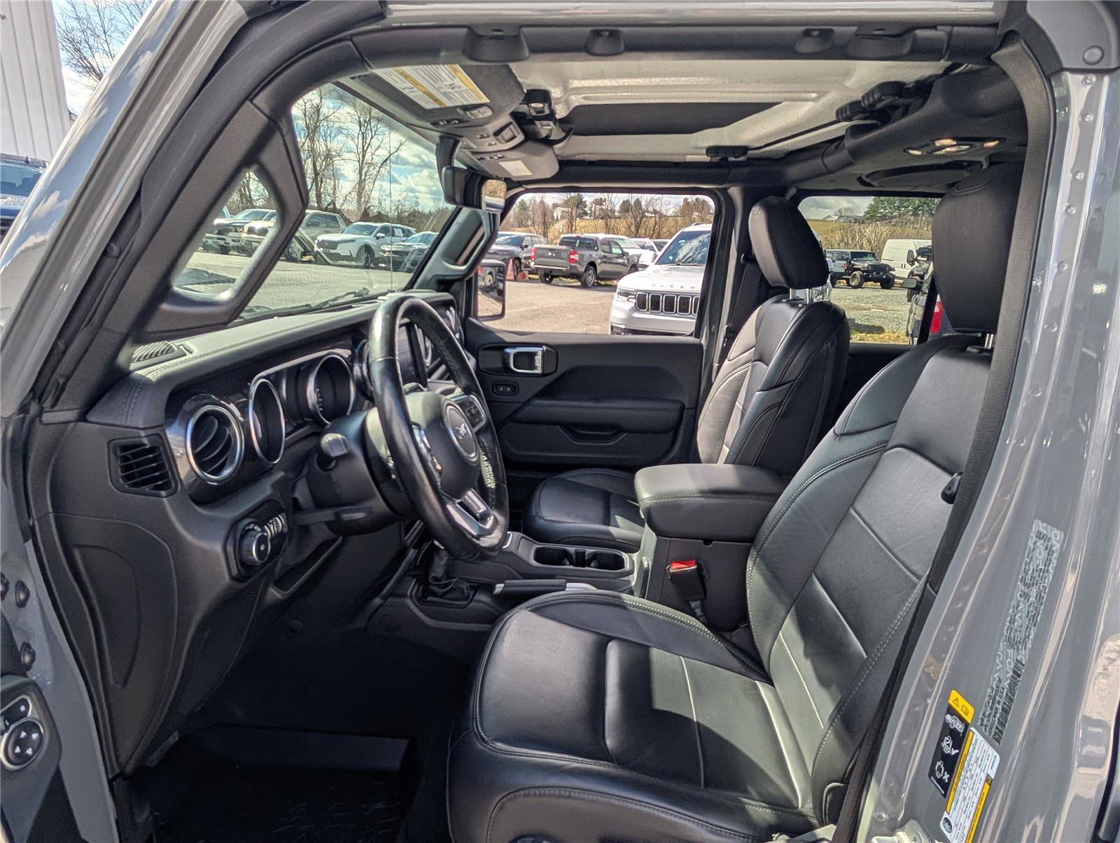 Used 2021 Jeep Wrangler Unlimited Sahara image 14