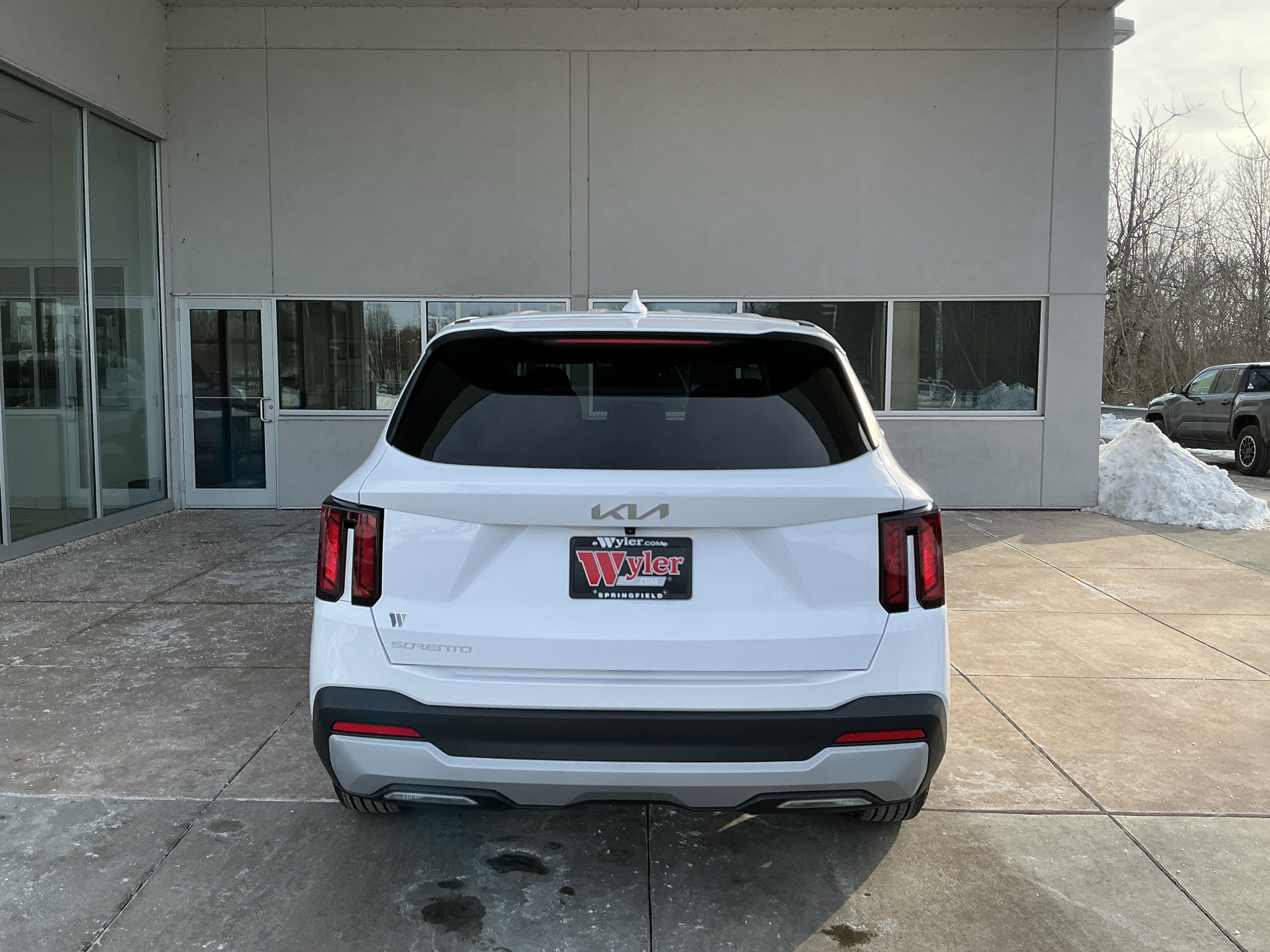 Used 2024 Kia Sorento LX image 21