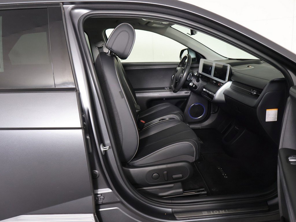 Used 2022 Hyundai Ioniq 5 Limited image 31