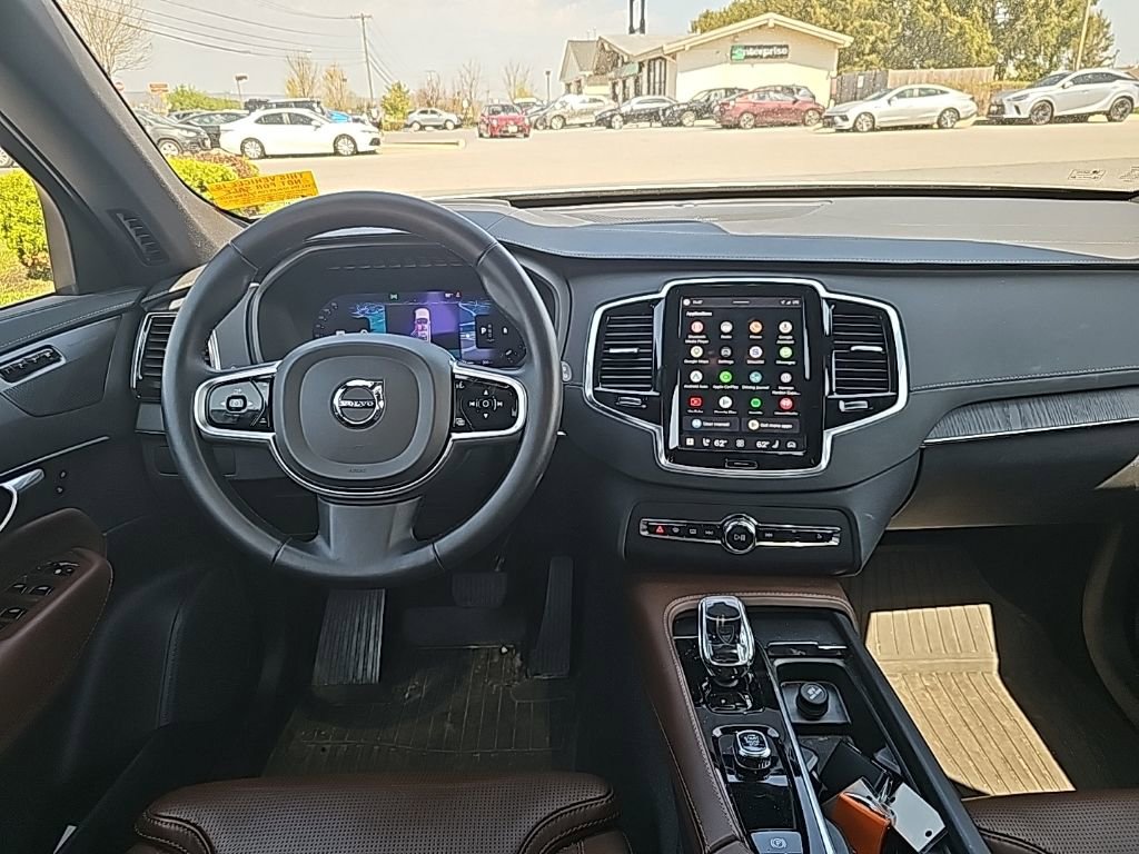 Used 2023 Volvo XC90 B6 Ultimate w/ Protection Package Premier image 2