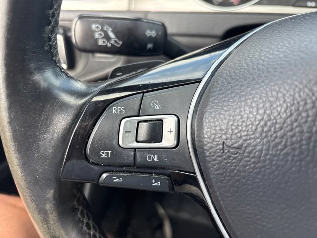 Used 2015 Volkswagen Golf 4-Door FWD image 17