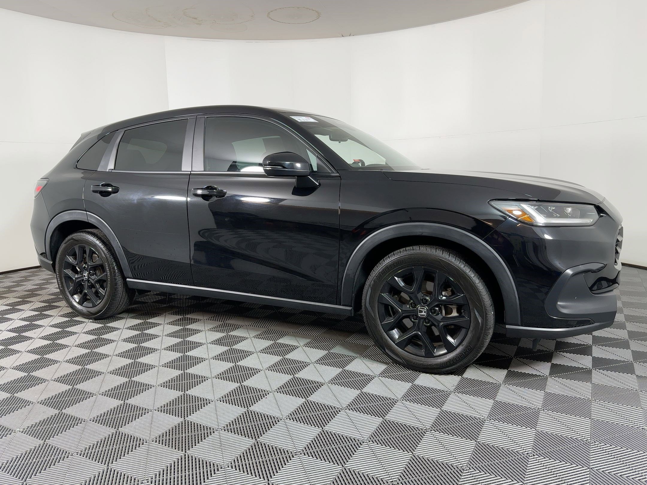 Used 2023 Honda HR-V Sport image 6