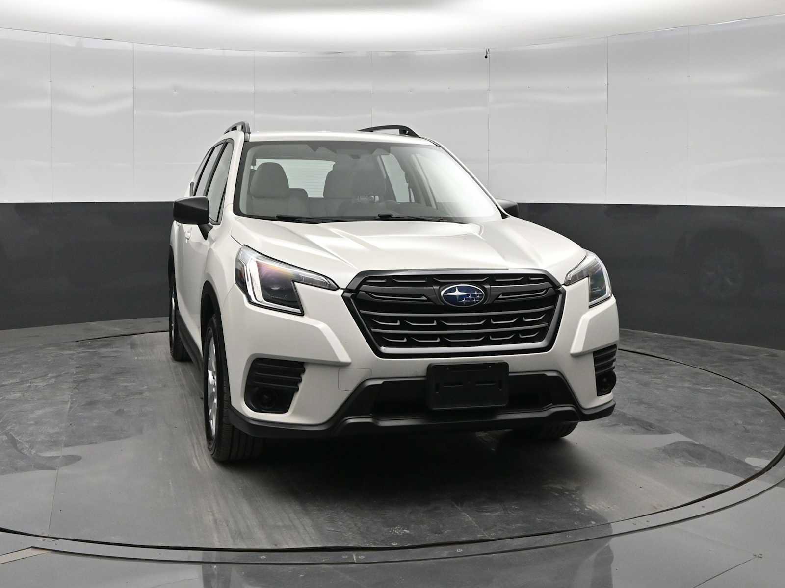 Used 2024 Subaru Forester AWD/4WD image 2