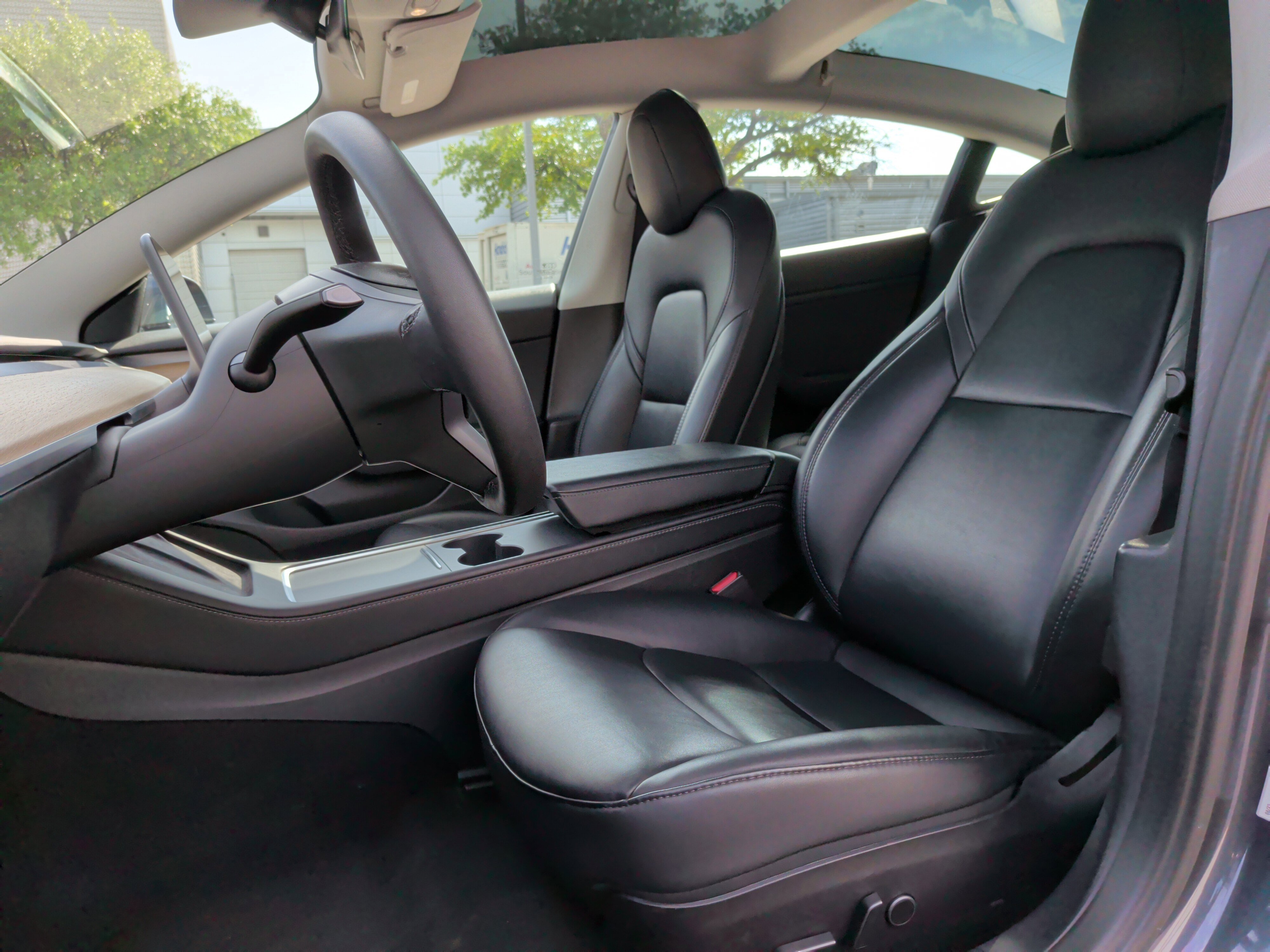 Used 2022 Tesla Model 3 Standard Range image 17