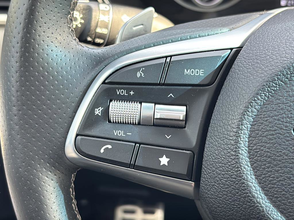 Used 2023 Genesis G70 3.3T w/ Sport Prestige Package image 27