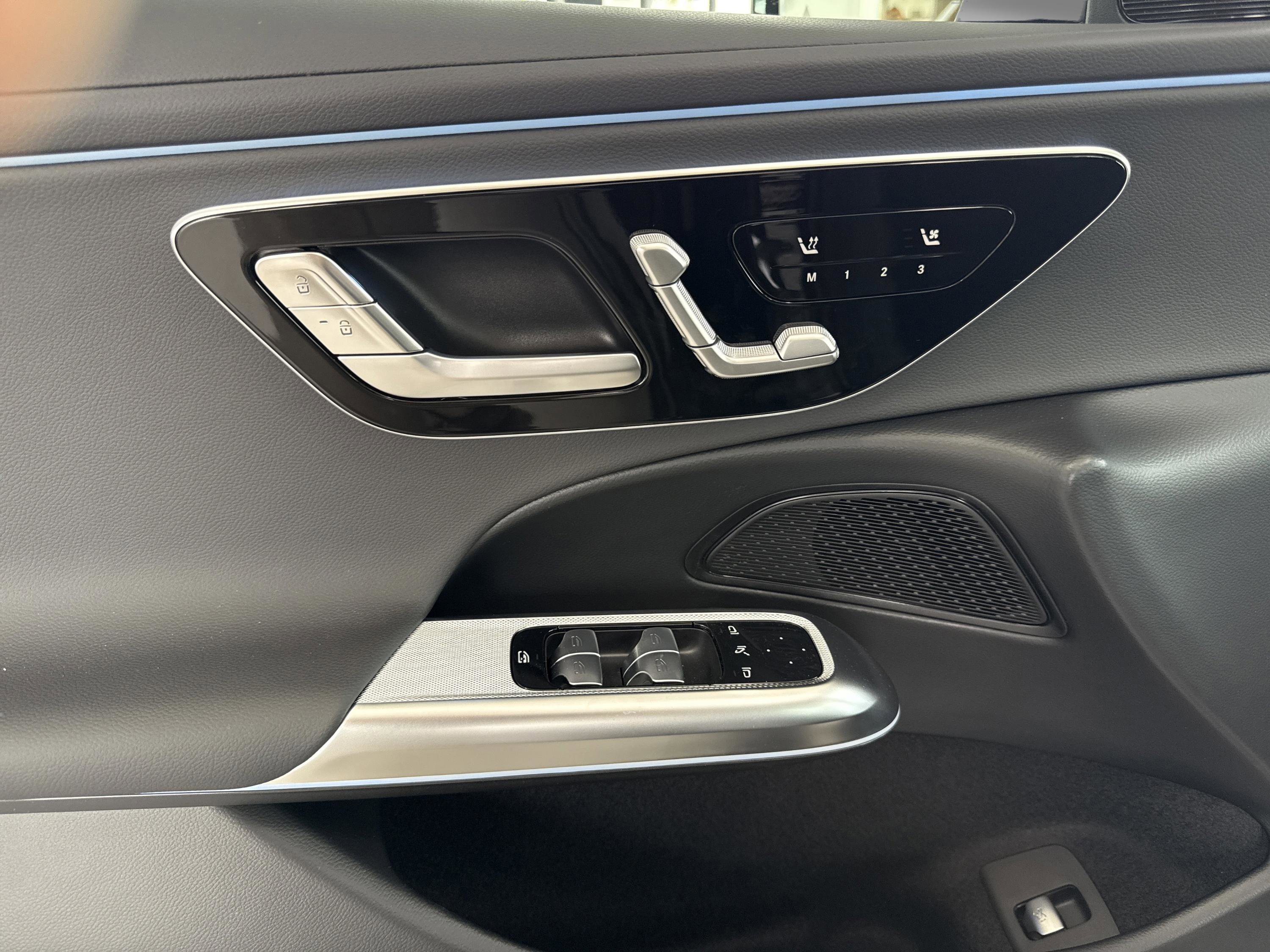 New 2026 Mercedes-Benz E 450 4MATIC Sedan image 13