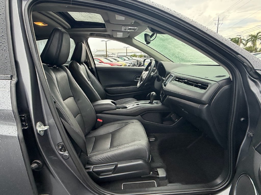 Used 2021 Honda HR-V EX-L image 16
