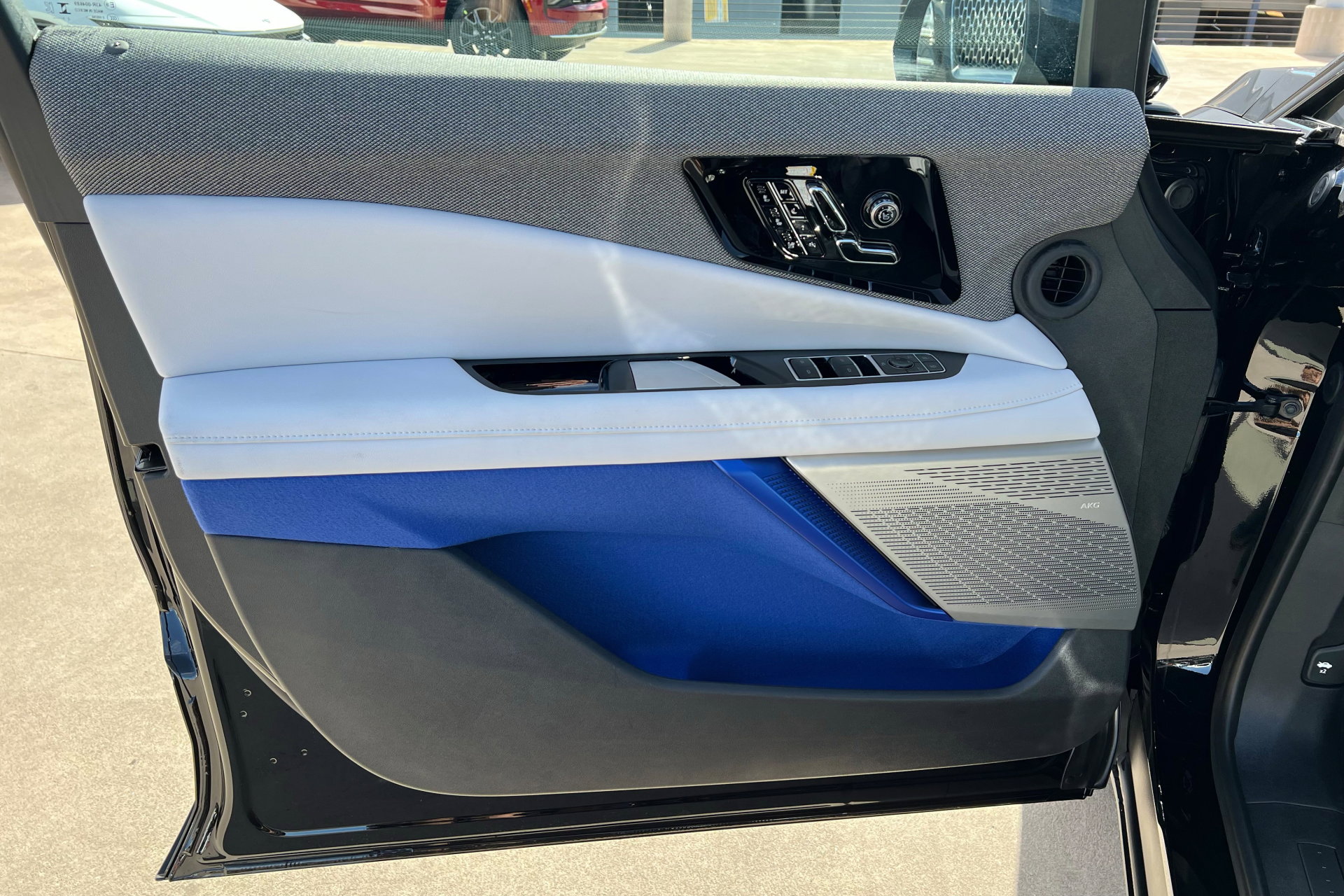 New 2026 Cadillac Optiq Sport 2 w/ LPO, Floor Liner Package AWD/4WD image 15