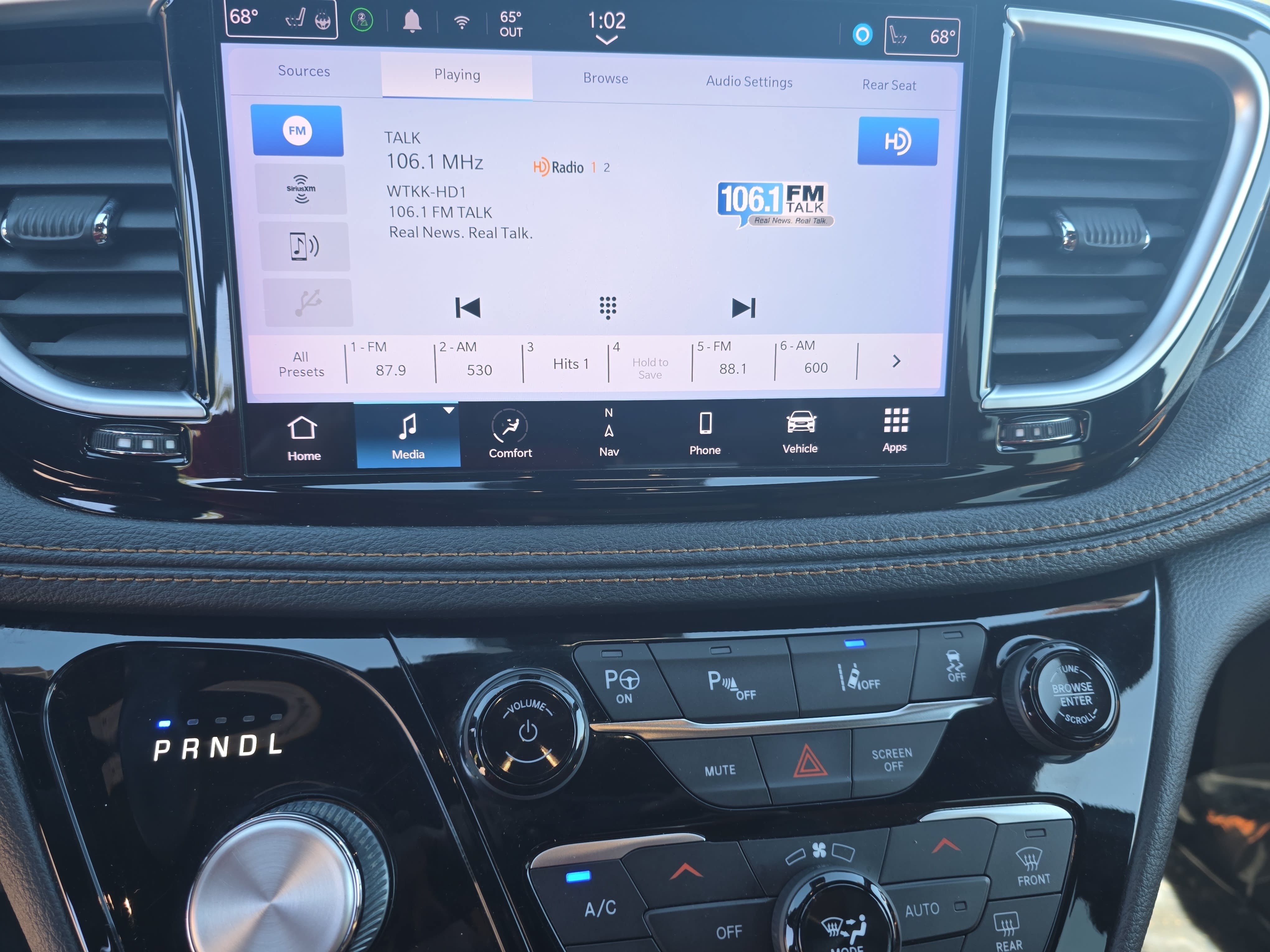 Used 2021 Chrysler Pacifica Pinnacle FWD image 21