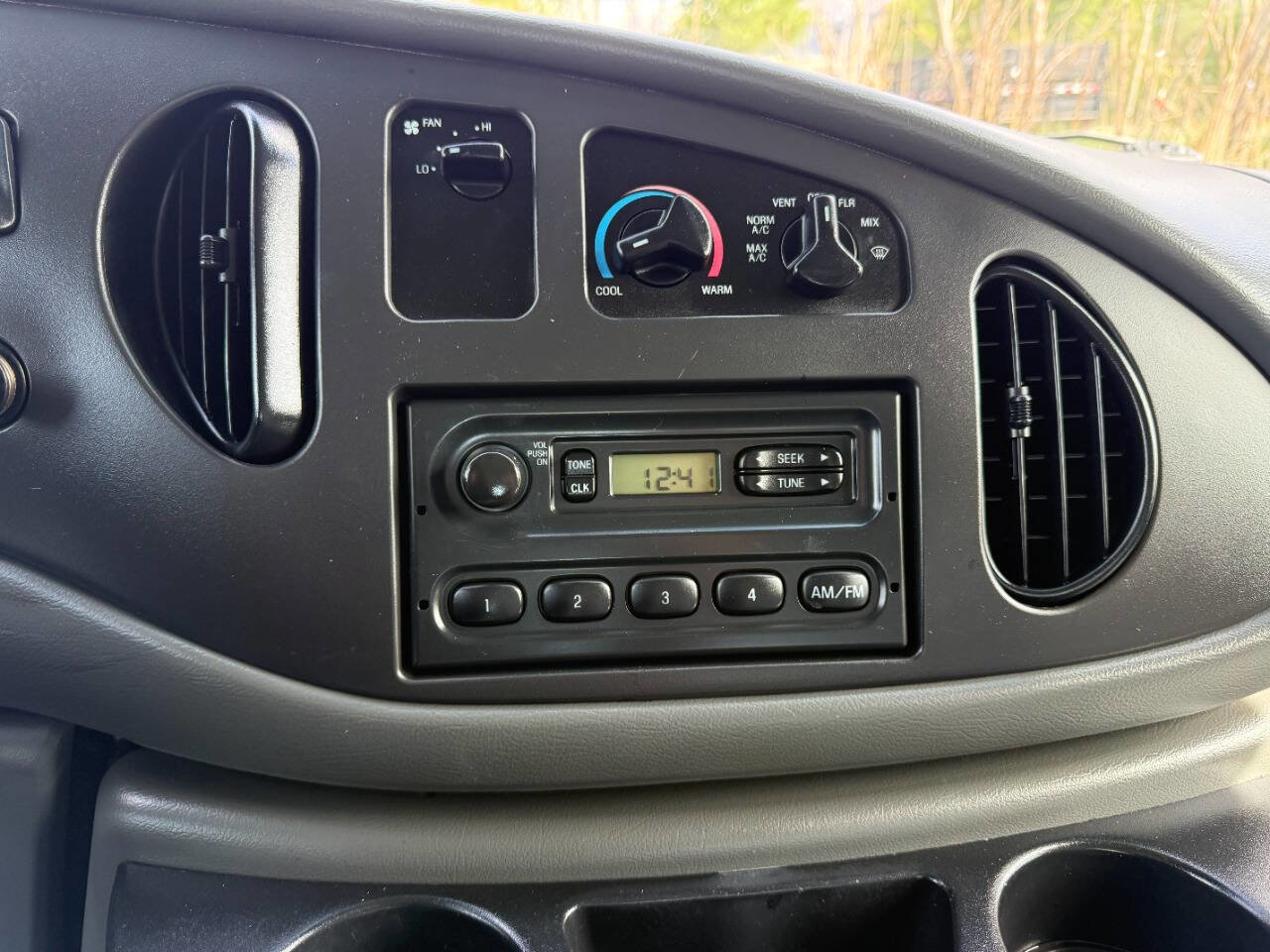 Used 2008 Ford E-250 and Econoline 250 RWD image 30