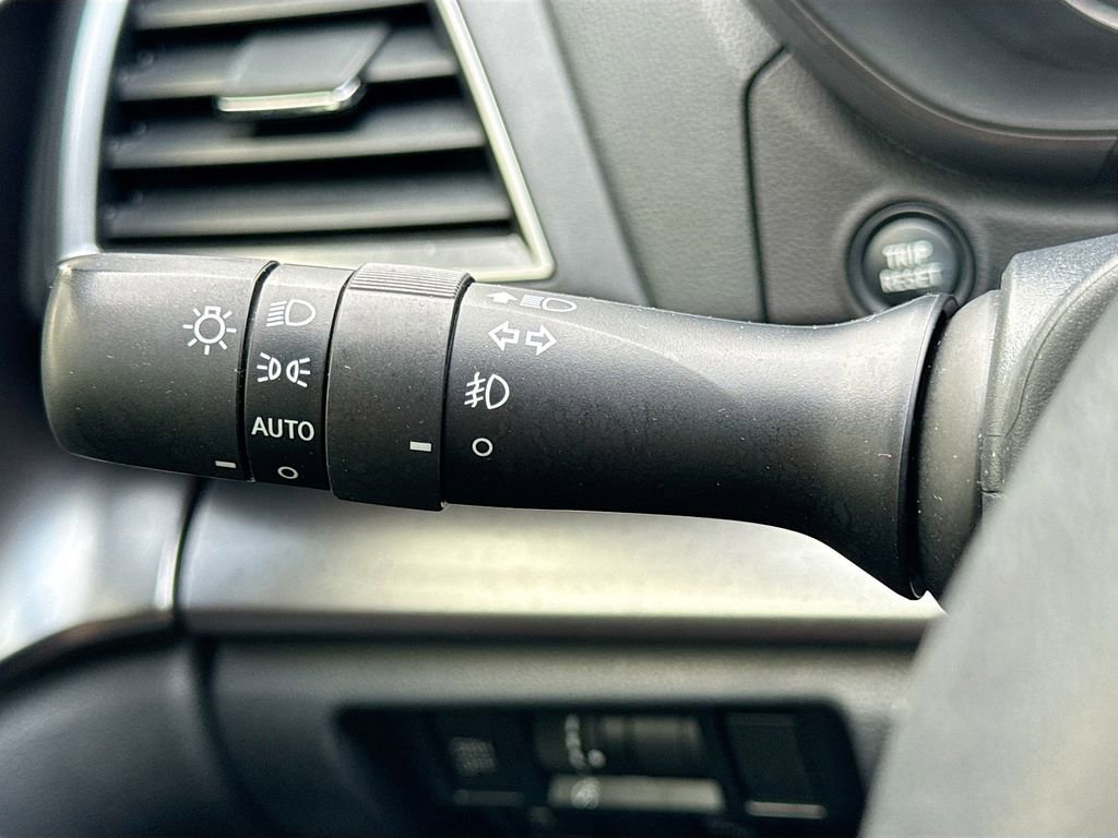 Used 2019 Subaru Crosstrek 2.0i Limited w/ Moonroof Package w/Navigation image 13