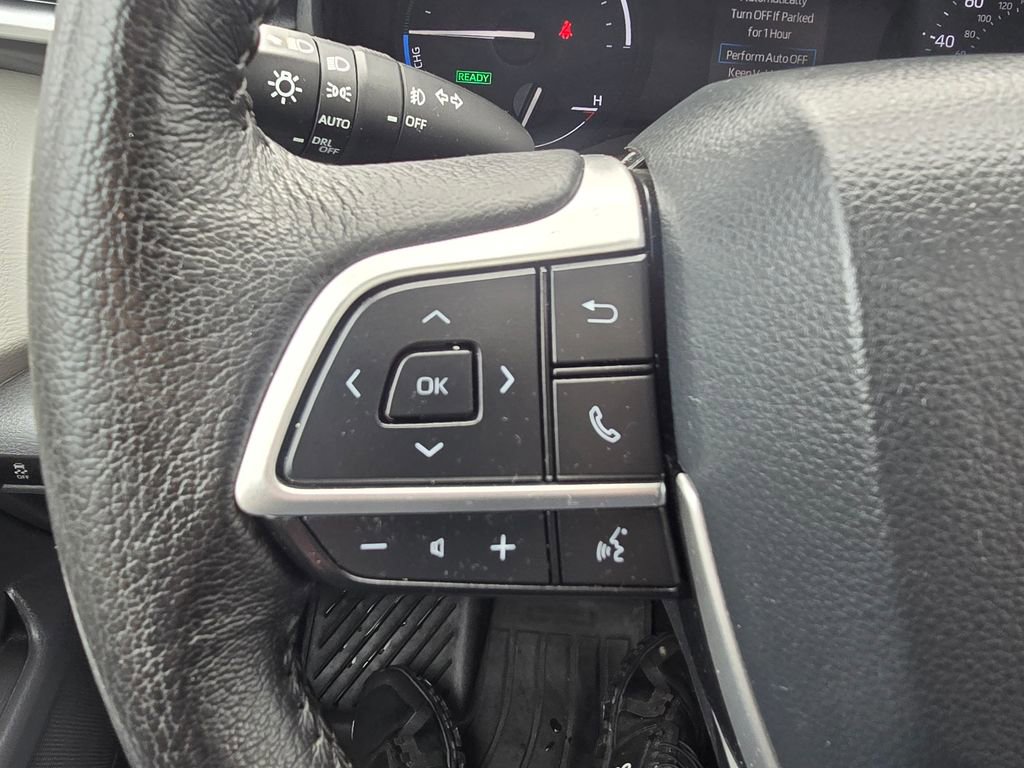 Used 2024 Toyota Sienna XLE w/ XLE Plus Package image 21