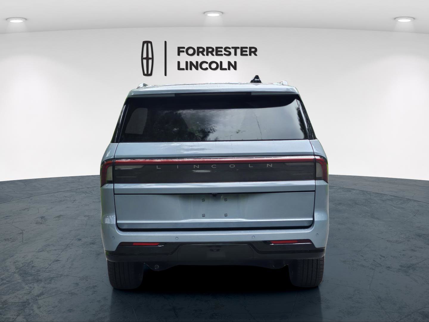New 2025 Lincoln Navigator L Reserve w/ Jet Appearance Package image 4