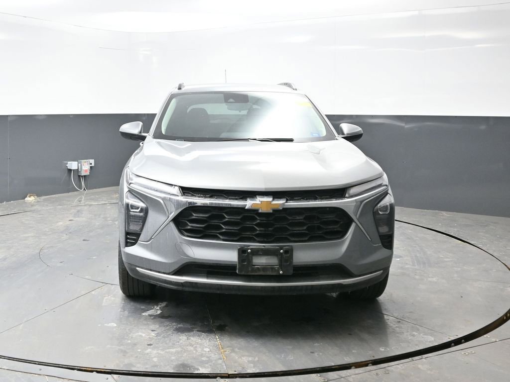 Used 2024 Chevrolet Trax LT w/ Driver Confidence Package image 13