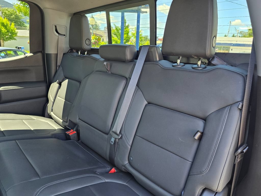 Used 2022 Chevrolet Silverado 1500 LTZ w/ Safety Package II AWD/4WD image 18