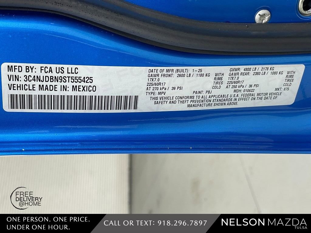 Used 2025 Jeep Compass Latitude image 53
