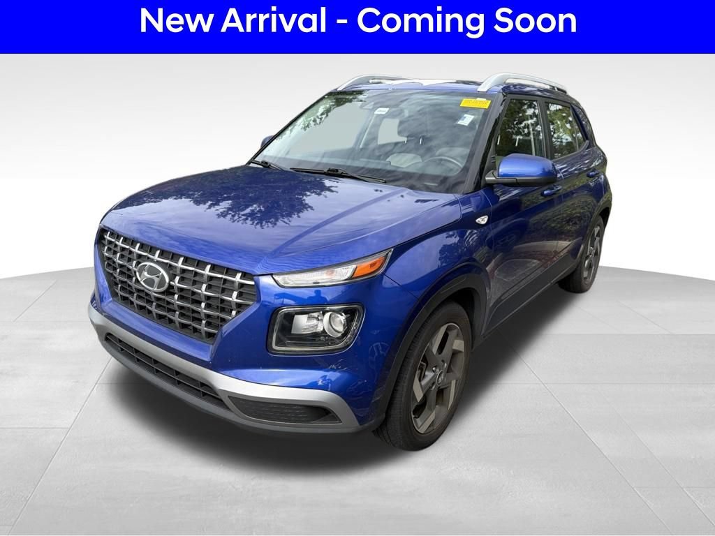 Certified 2022 Hyundai Venue SEL FWD image 2
