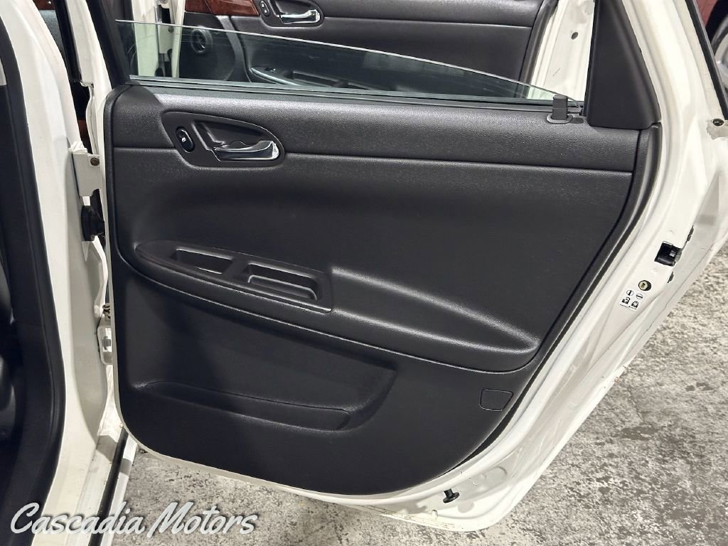 Used 2007 Chevrolet Impala SS w/ Convenience Package image 19