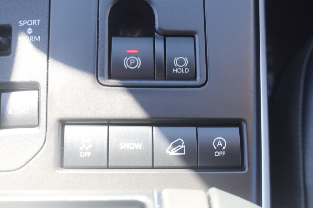 Used 2022 Toyota Highlander XLE AWD/4WD image 25