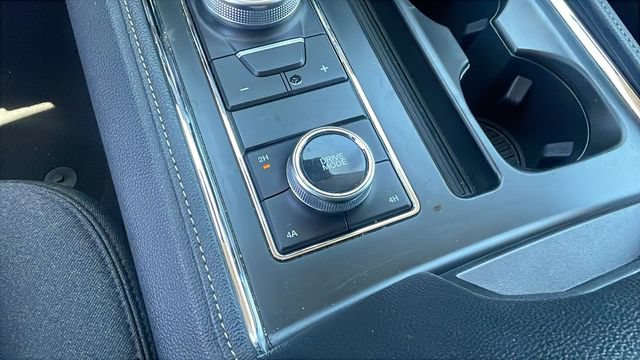 Used 2024 Ford Expedition XLT AWD/4WD image 16