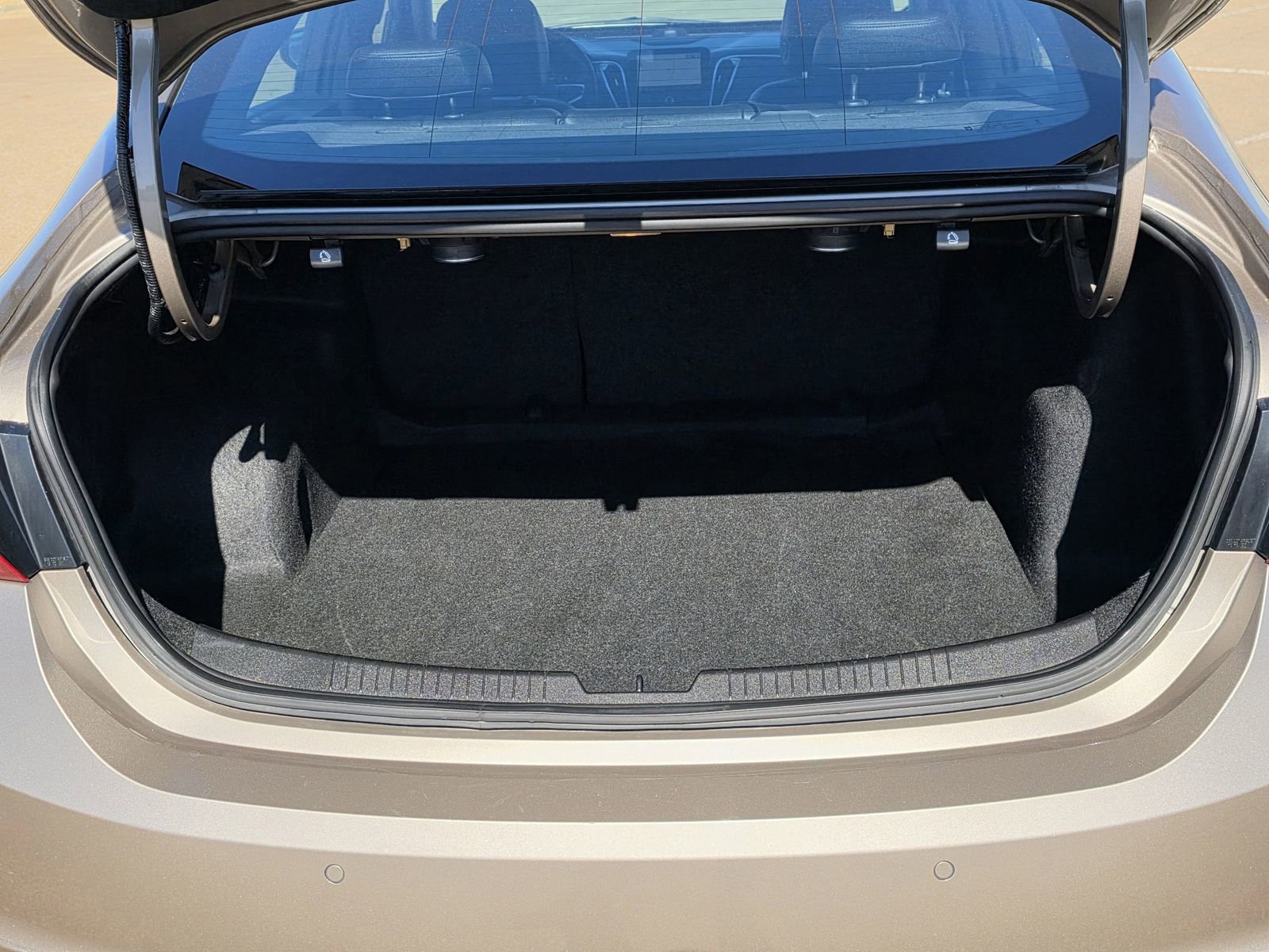 Used 2024 Chevrolet Malibu LT image 29